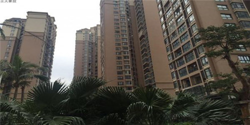 荷景塘鲜鱼火锅