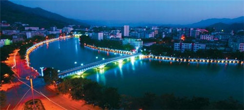 老婆生气了该唱什么歌哄她（老婆生气了用什么语言哄她）