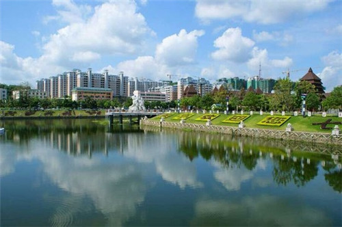 富裕县创业加盟花洒连锁店大概需要多少钱，花洒批发基地